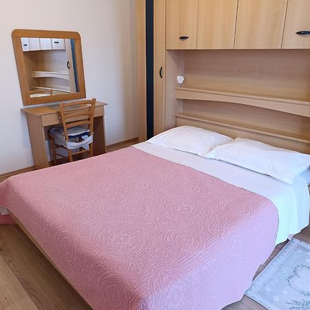 Apartments Slijepcevic Хвар Экстерьер фото